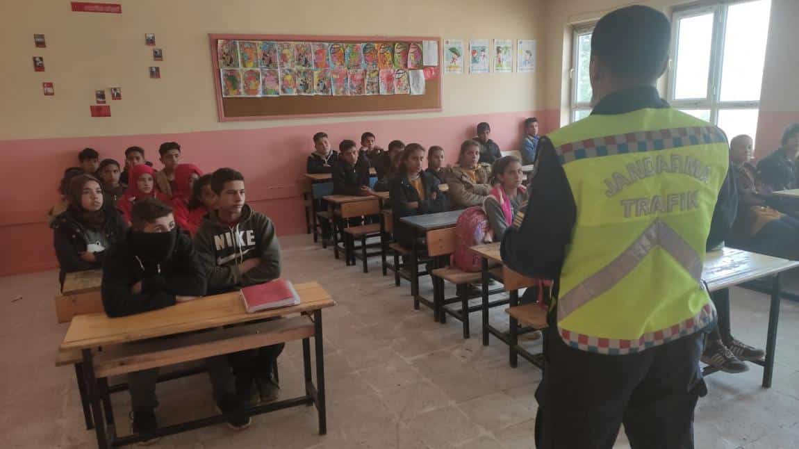 Demirli Şehit Ali Aydar Ortaokulu trafik eğitimi